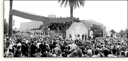 Inauguration RUE L. RON HUBBARD &agrave; L.A.