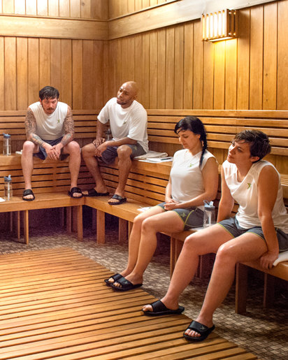 Students Periods spent in a dry-heat sauna